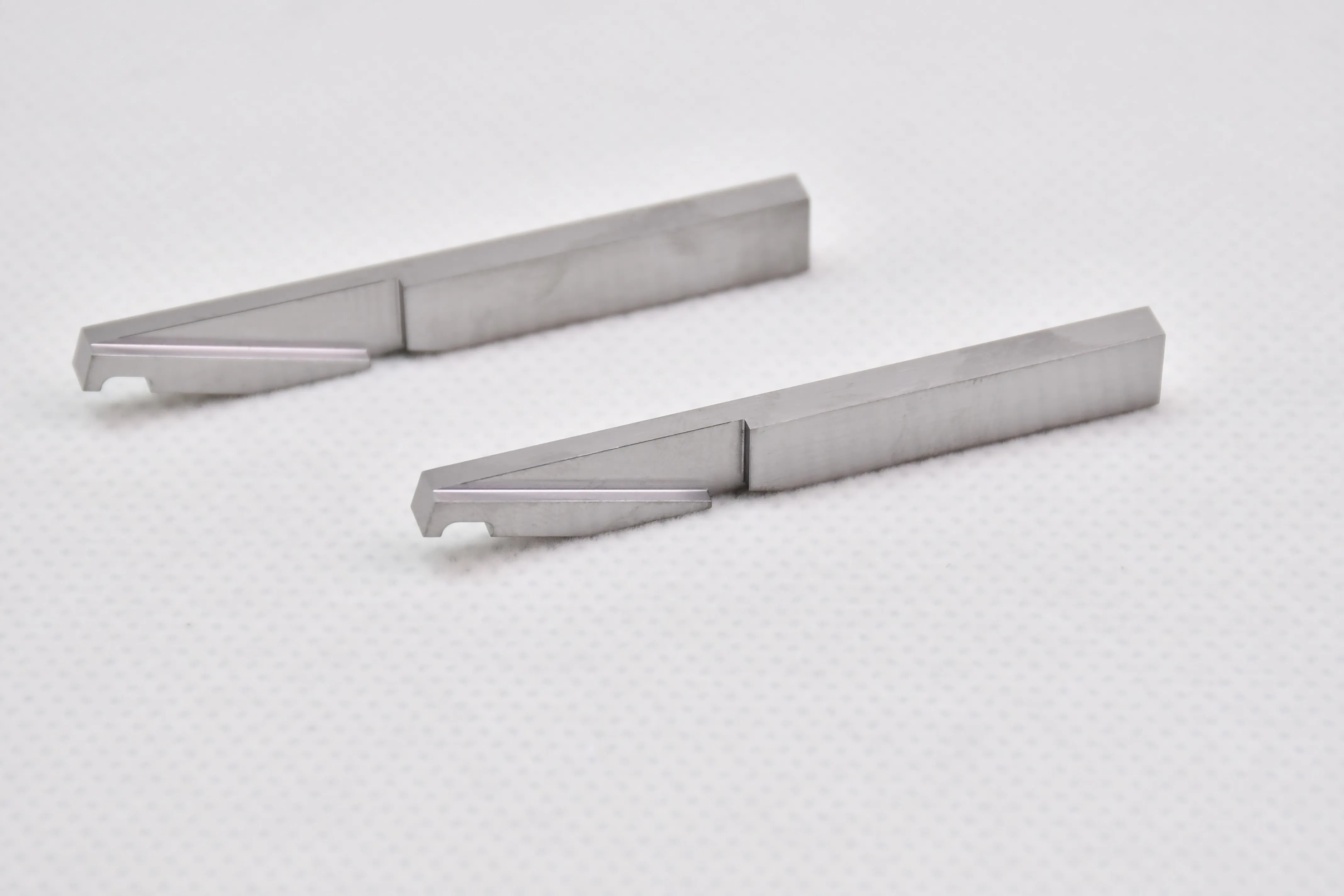 Double-End Sharpened Tungsten Pin for EDM